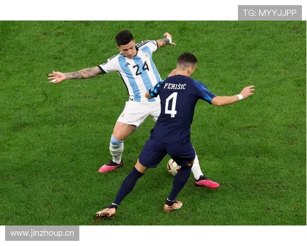 恩佐与克罗斯出球能力对比：掌控节奏与创造力的差异