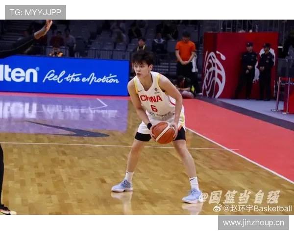 杨舒予家的猫都比我会花钱