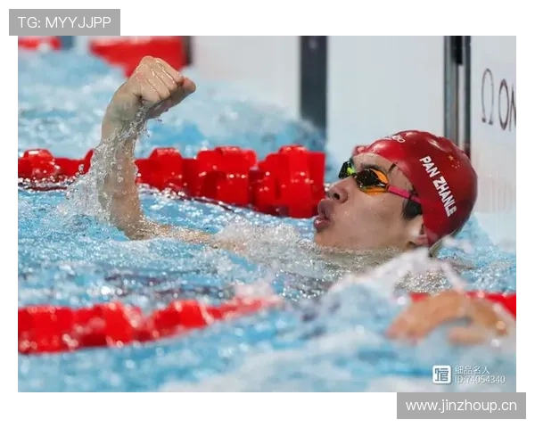 潘展乐训练完直接打飞的去吃米其林，这谁顶得住啊