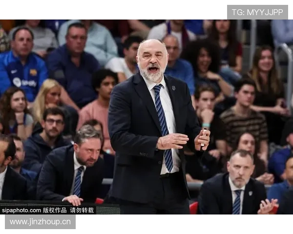 瓦伦西亚管理层决策争议加剧，球队运营与竞技表现稳定性面临考验